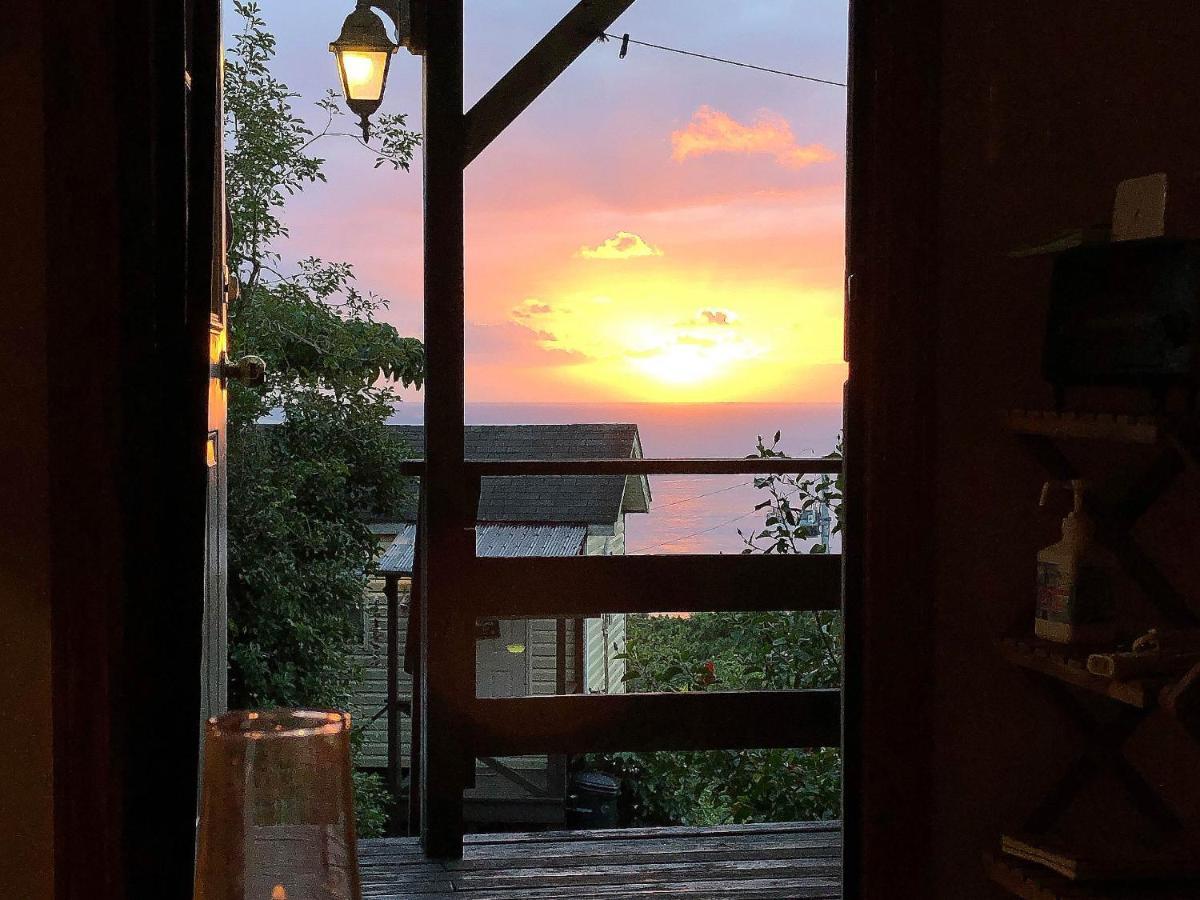 מוטובו Panorama Ocean View Cottage מראה חיצוני תמונה