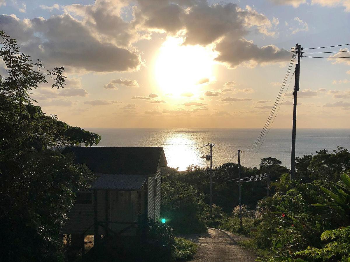 מוטובו Panorama Ocean View Cottage מראה חיצוני תמונה