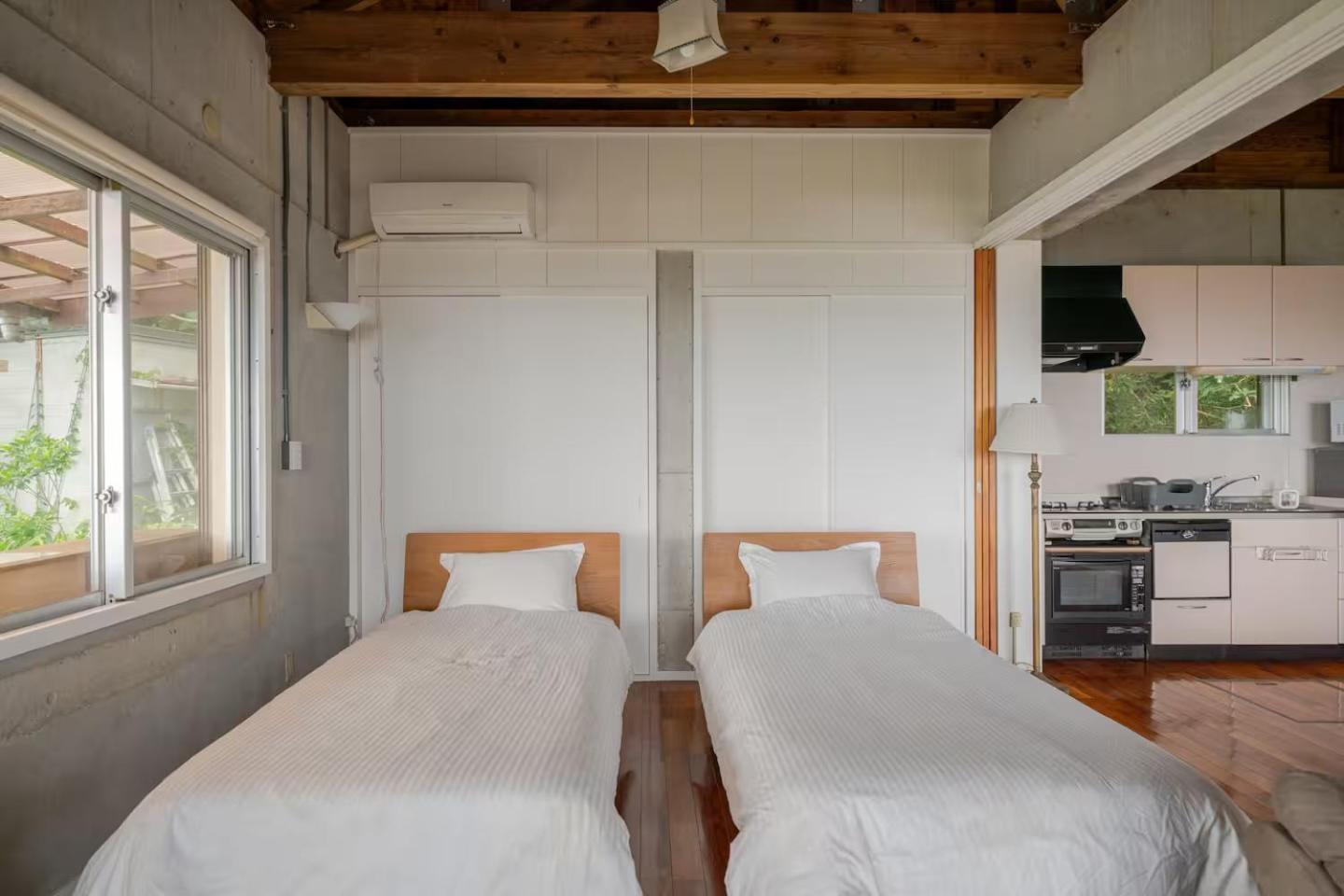 מוטובו Panorama Ocean View Cottage מראה חיצוני תמונה